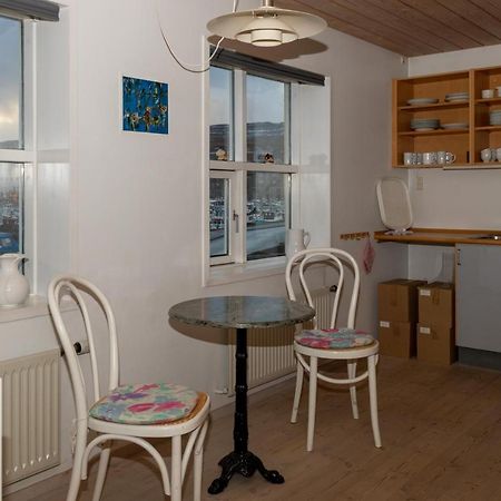 Guesthouse At The Boat Harbour Torshavn Exterior photo