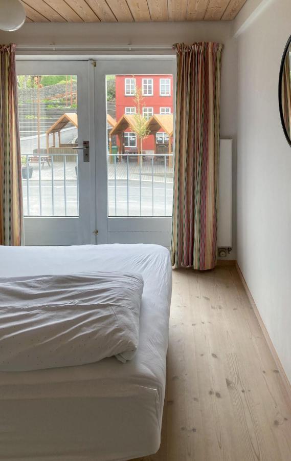 Guesthouse At The Boat Harbour Torshavn Exterior photo